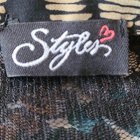 Fun top - Picture 5 of 5